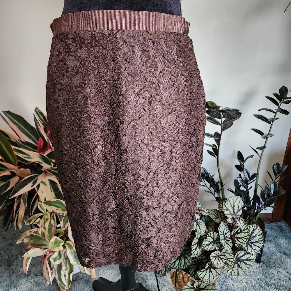 LOFT pencil skirt, size 6, brown